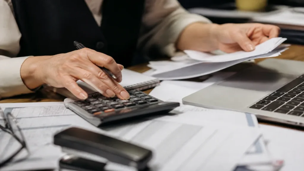 Detalhe prático de quando o parcelamento de impostos atrasados é mais inteligente aplicado a regularização de CNPJ.
